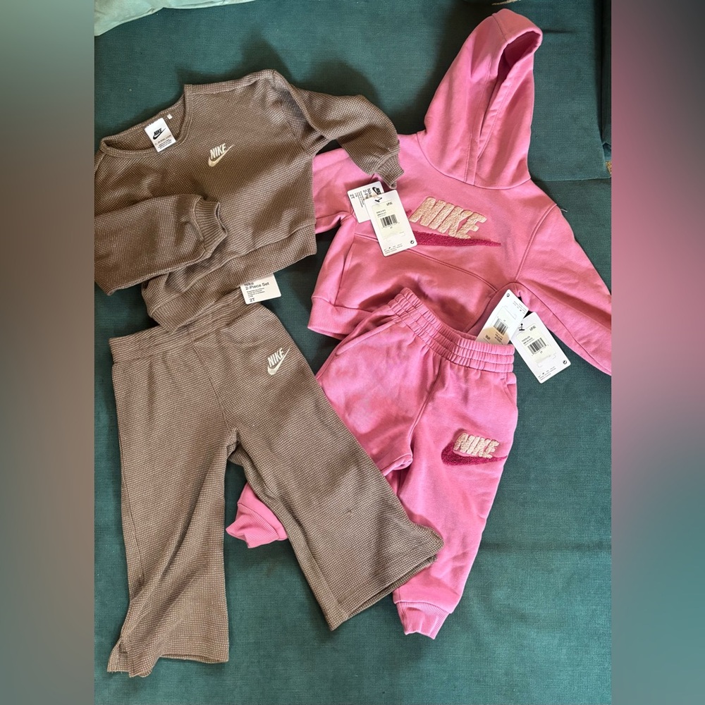 Nike 2T Girls Matching Sweat Sets Pink and Tan NWT